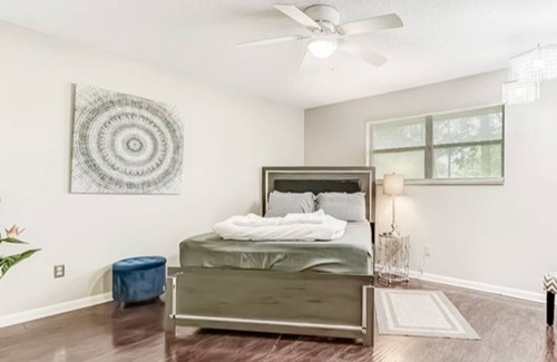 Northside House | Quiet home on a spacious lot with screened porch & game room