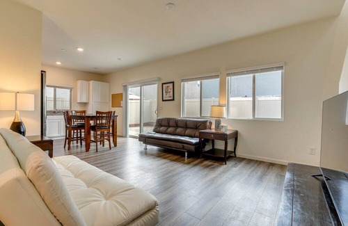 South Natomas House | Sacramento Vacation Rental ~ 7 Mi to Downtown!