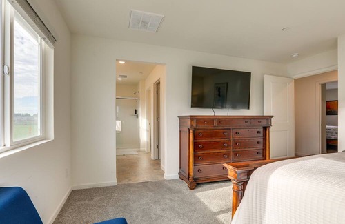 South Natomas House | Sacramento Vacation Rental ~ 7 Mi to Downtown!