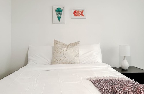 Downtown Springfield Apartment | Sleepover: Intimate 1BD/1BA Downtown Springfield