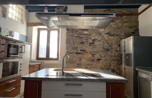 Villar de Ciervo Cottage | Casa Rural Para Grupos Grandes con Piscina, Parking Privado, Patio Barbacoa