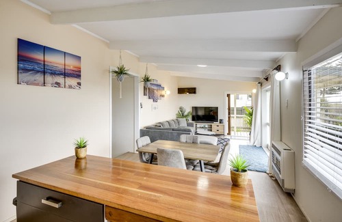 Napier House | Sunrise Sanctuary - Napier Holiday Home