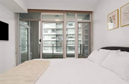 Mount Pleasant Apartment | Bright & Stylish 1BR Condo, Free Parking