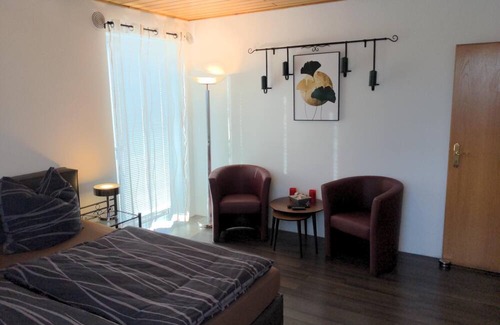 Grebenstein Apartment | Ferienwohnung im Grünen