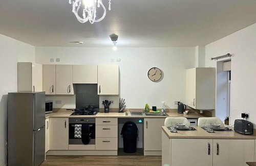 Doncaster Apartment | Stylish Serviced Apartment - Near City Centre