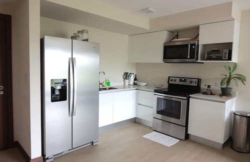 San Jose Apartment | Cozy Apartment close to the nicest parts of San jose, 15 min to SJO airport