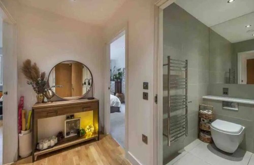 St. George's Apartment | Stylish one bedroom apartment with patio balcony