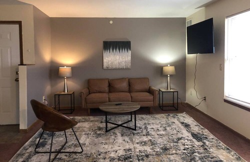 Bloomington Apartment | 2 Bedroom Apartment Next To Rivian