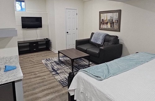 Kennesaw House | 4 Bedroom luxury family Home newly remodeled