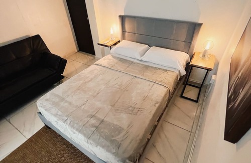 Ponce House | Modern, Stylish & Great Location