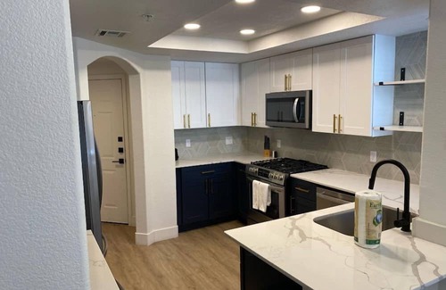 Kierland House | Elegant 2BR Condo at The Nines w Pool