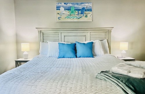 New Bern House | King Bed Pets Ghent's Relaxing Retreat