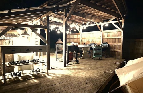 Otaki RV Rental | Poolside tent / Isumi County Chiba