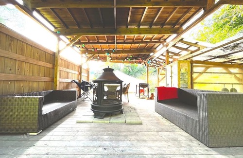 Otaki RV Rental | Poolside tent / Isumi County Chiba