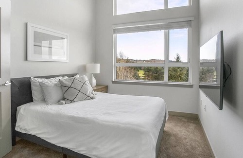 Kent Apartment | Modern Apartment in Prime Location (ID9335X34)