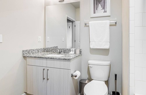 Conestee Apartment | Modern Apartment in Prime Location (ID1237X367)