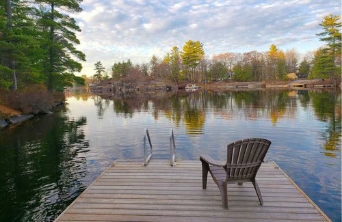 Havelock-Belmont-Methuen Cottage | Water Buffalo-Wi-Fi, Waterfront, Watercraft!