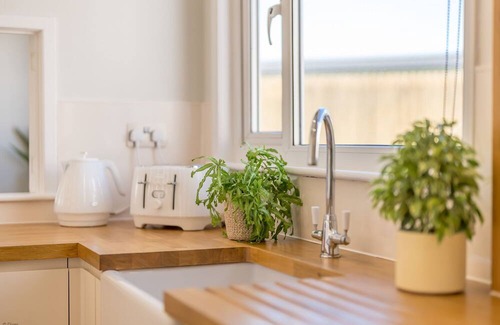 Llandanwg Cottage | Holiday Cottage Near Beautiful Llandanwg Beach | Swyn-Y-Don