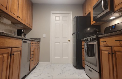 Naperville Condo | Cozy Townhome near the Dupage River Trail