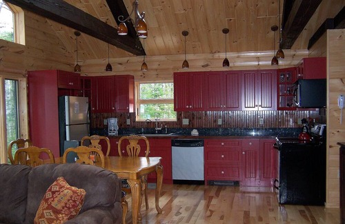 Greenville Cabin | Waterfront log cabin with rustic luxury in the Moosehead Lake region