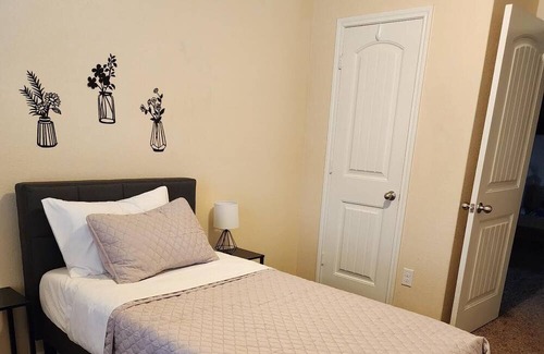 Belton House | Belton Near Expo. Great Home in Small neighborhood Cul Du Sac.