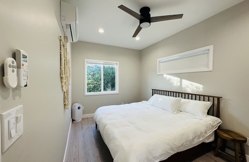 Azusa House | Modern 2BR Azusa Abode w/ Putting Green and Deck