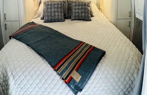 Bay Ho House | Experience Airstream Luxury in sunny San Diego! Embark on a one of kind vacation