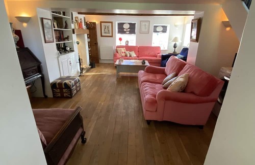 Spalding House | French themed 2-Bed Cottage on the Norfolk Wash