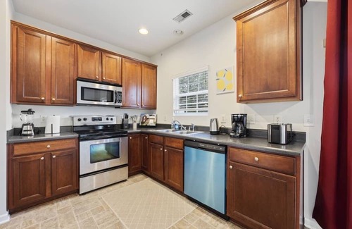 Durham House | Downtown Bliss on Suncrest Ct #41973