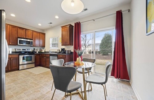 Durham House | Downtown Bliss on Suncrest Ct #41973