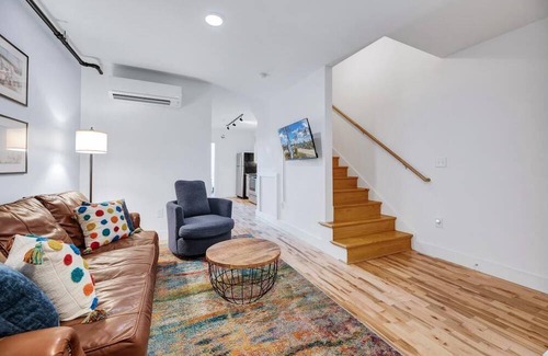 Wilson Apartment | The Whirlistay- family friendly, downtown Wilson, next to the whirligigs!