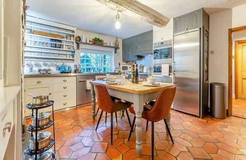 Leicester Cottage | A stunning 16th Century Cottage surrounded by a beautiful landscaped garden in the fabulous rural Le