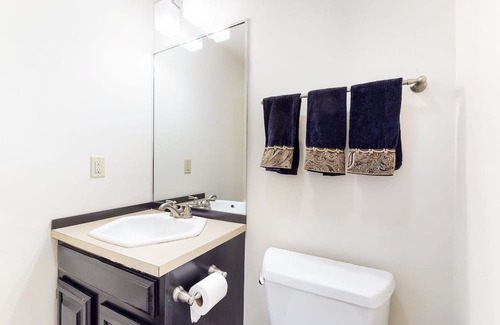 North Bridgton Condo | Luxurious condo on Long Lake, just steps away from large association beach!