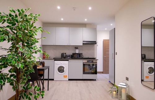 Golders Green Apartment | GoldersGreen Apartments by Sleepy - Unit 2
