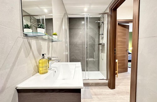 Golders Green Apartment | GoldersGreen Apartments by Sleepy - Unit 2