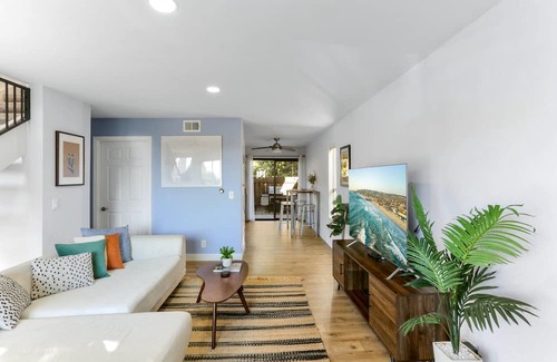 Bay Ho Condo | Sunny 2BR! 10Mins to Beach w/ Ocean View+BBQ+Pool!