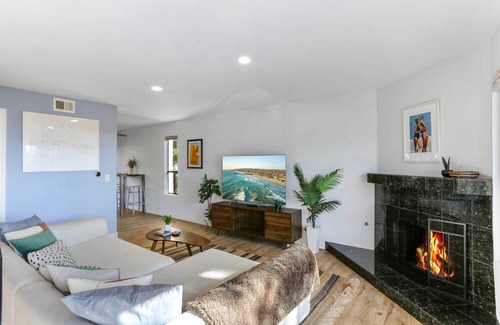 Bay Ho Condo | Sunny 2BR! 10Mins to Beach w/ Ocean View+BBQ+Pool!