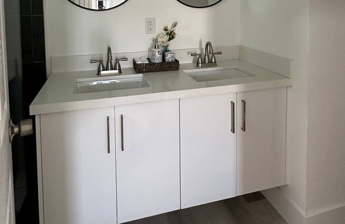 Tamiami Apartment | close to Kendall Hospital and FIU + private bathroom + entrance