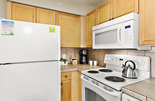 Kahana Condo | My Perfect Stays New Listing: Mar 16-Apr 1 $199