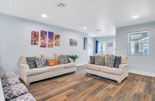 Metairie Apartment | Conveniently Located Contemporary Condos