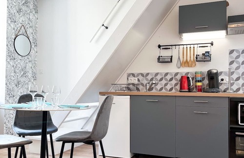 La Verrie Apartment | Ideal T2 Duplex Plein Centre - 8 min du Puy du Fou