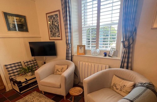 Felinfach Cottage | Escape to Tranquility: Your Dog-Friendly Country Cottage Retreat in a Blissfully Rural Haven