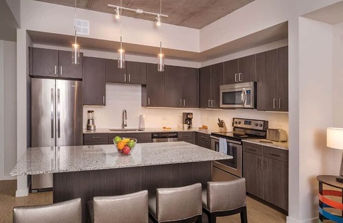 West End Condo | 2 Bedroom Deluxe Condo, Sleeps 6, Full Kitchen, Downtown, Wyndham Austin Resort!