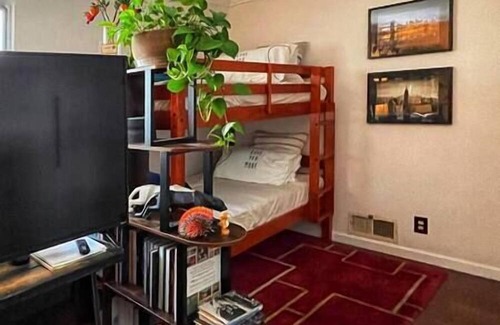 Portola House | 4br/3ba Amazing View/Luxury/Free Parking/85"TV