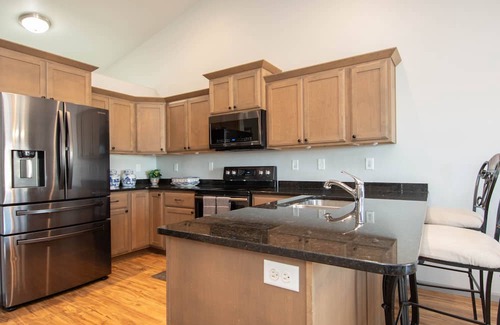 West Fargo House | 2 min to 5 Restaurants,General Dollar.5 min to Cash Wise,6 min Sanford Hospital