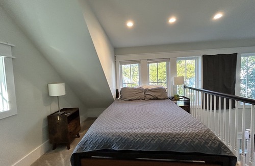 Old Village Cottage | Old Village Mt. Pleasant. Walking distance to Beach, shopping, Shem Creek