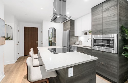 Inner Harbour Condo | Stylish One Bedroom Retreat, Downtown Victoria, Fitness Room, Incredible Location!