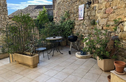 Saint-Sauveur-de-Cruzieres Cottage | La BOULANGERIE with private terrace and barbecue/shared pool