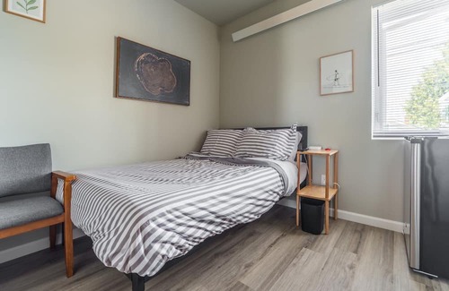 Eastside Apartment | New Micro Suites, Minutes to downtown