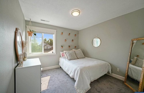 South Gateway House | New listing pricing! 3 bed, 2.5 bath luxury living. Avail. for long term rental